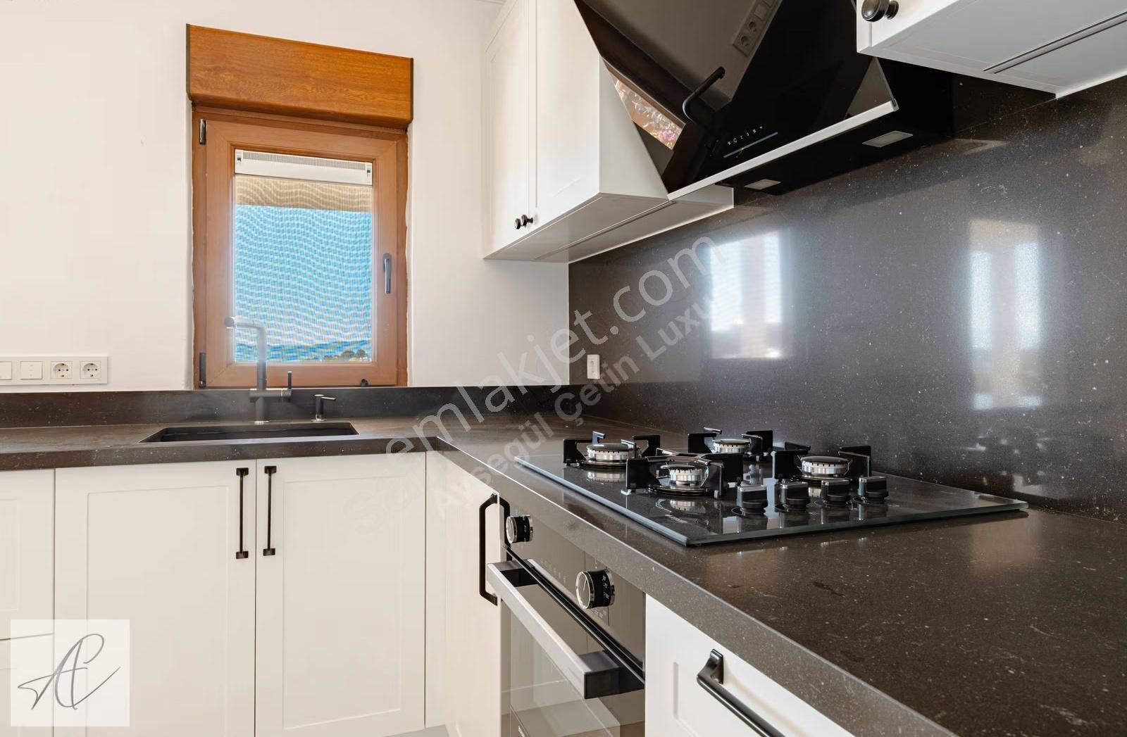 Bitez, Aktur, C Mahallesi Alangülü'nde, Tamamen Yenilenmiş Villa - Görsel 33