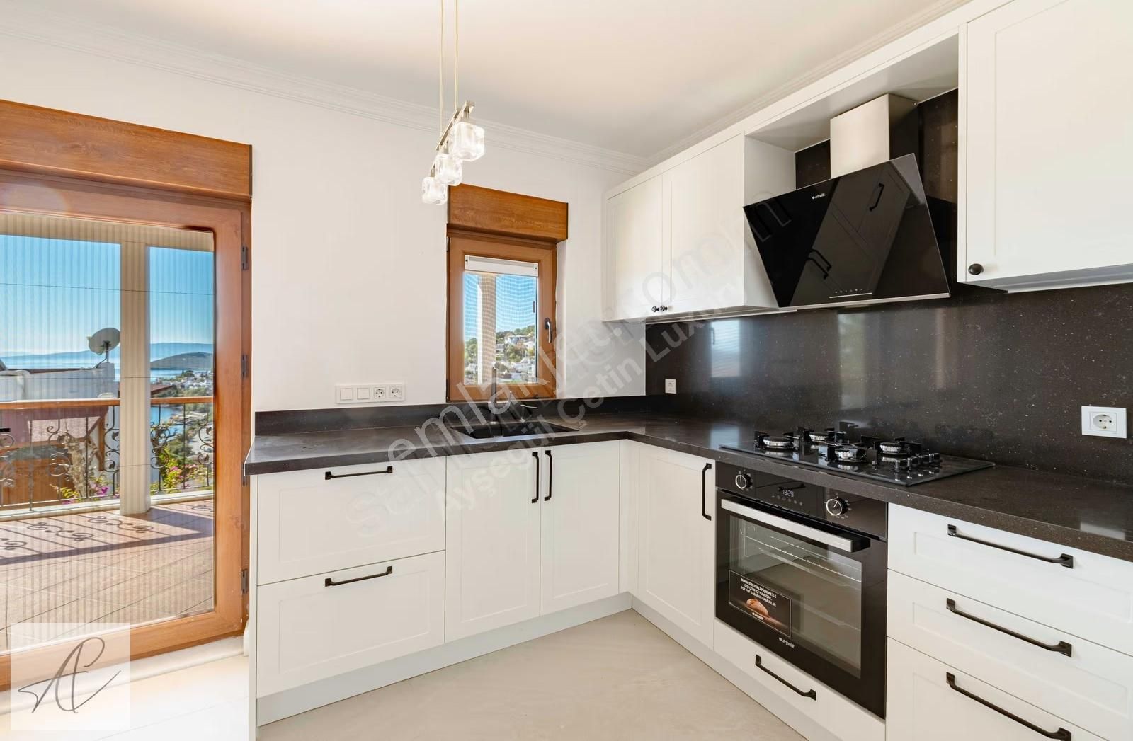 Bitez, Aktur, C Mahallesi Alangülü'nde, Tamamen Yenilenmiş Villa - Görsel 31