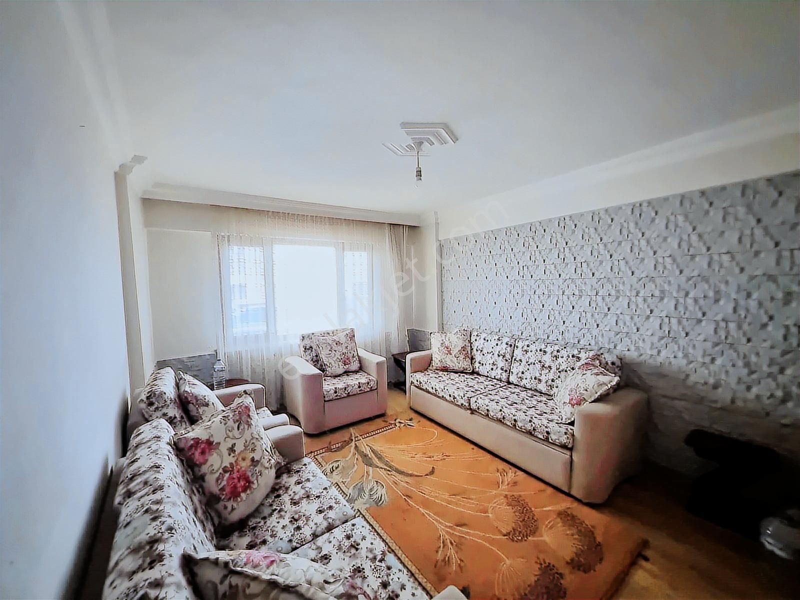 Güzelyalı Siteler Mah. Site İçinde Eşyalı Satılık 1+1 Daire - Görsel 2