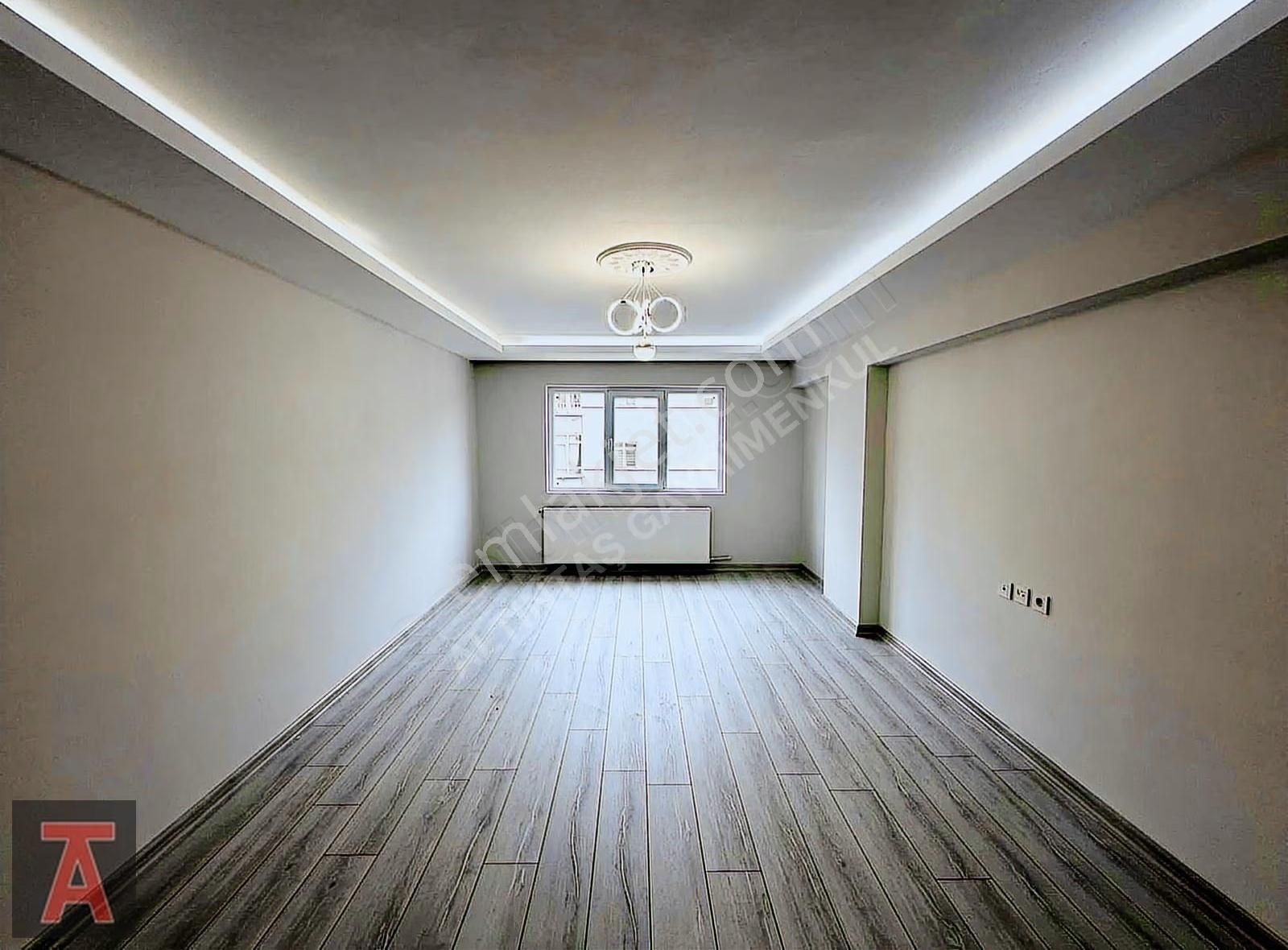 Elvan Mah'de Ara Katta Ultra Lüx Yapılı Cadde Üzeri 3+1 - Görsel 15