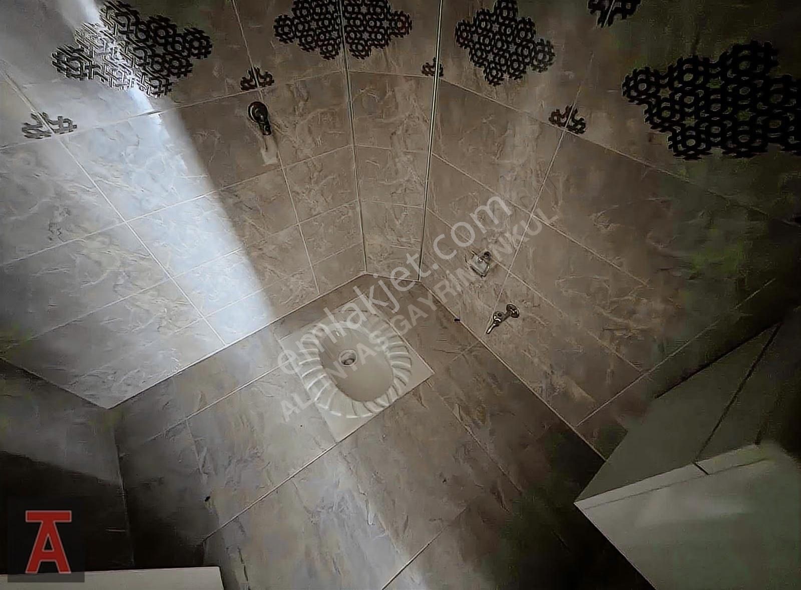 30 Ağustos Mah'de Ara Katta Yatırıma Oturuma Uygun 3+1 - Görsel 13