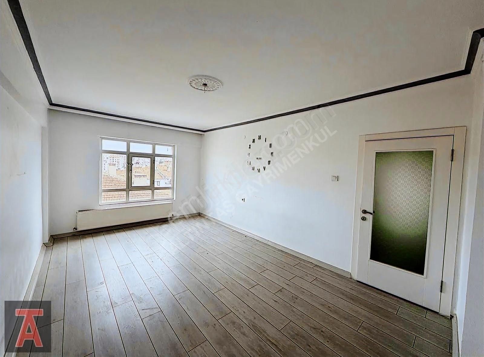 30 Ağustos Mah'de Ara Katta Yatırıma Oturuma Uygun 3+1 - Görsel 18