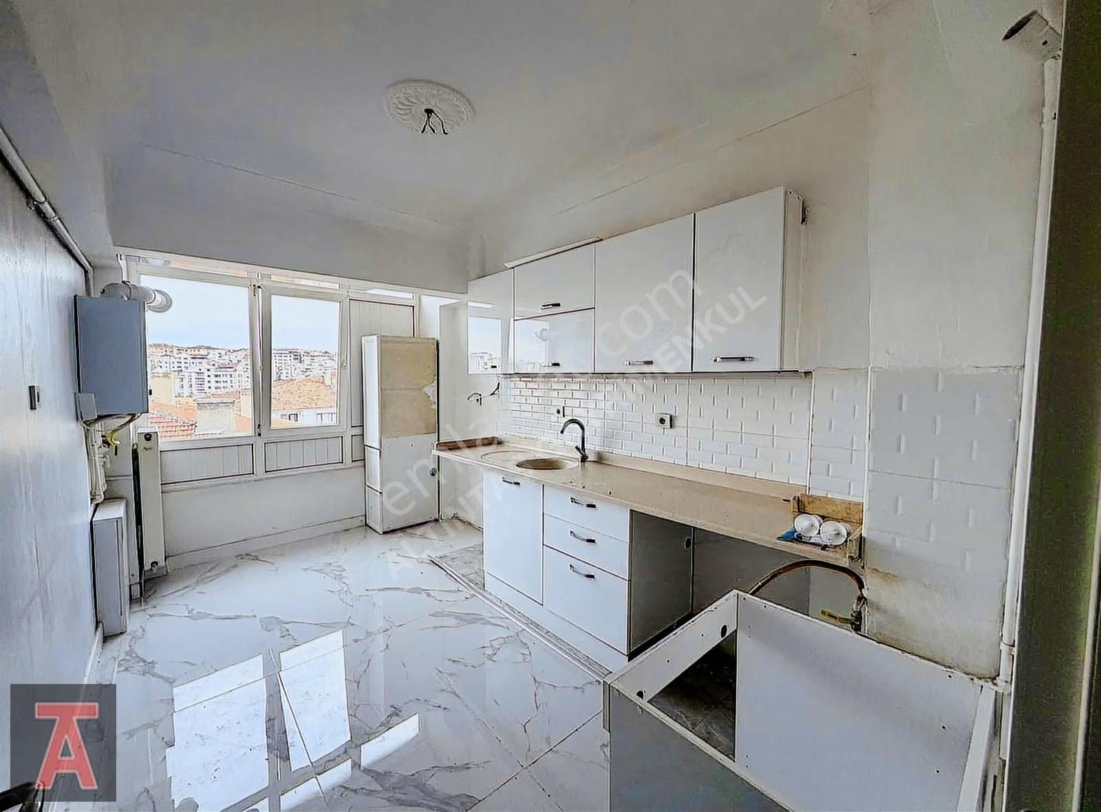 30 Ağustos Mah'de Ara Katta Yatırıma Oturuma Uygun 3+1 - Görsel 33