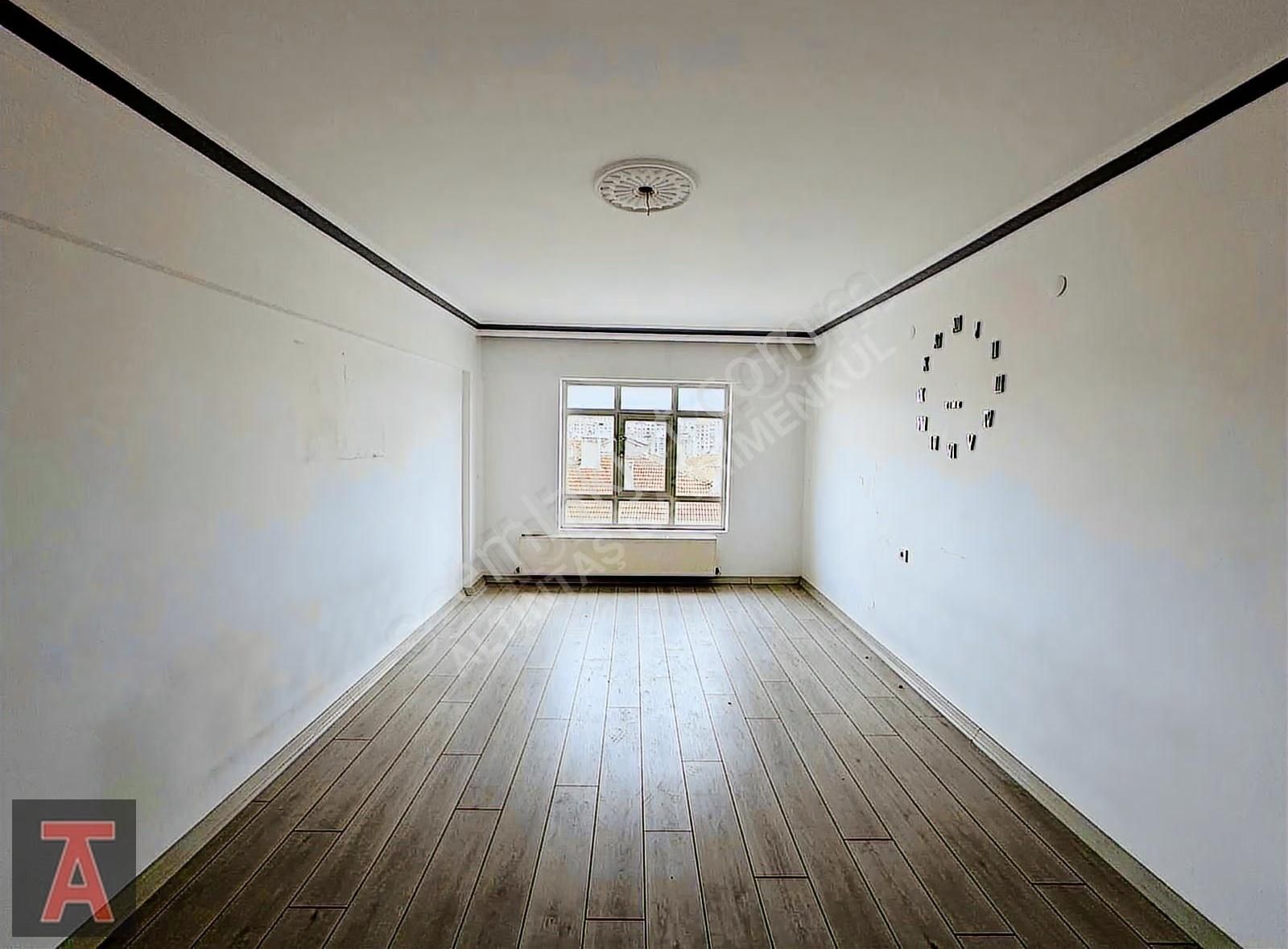 30 Ağustos Mah'de Ara Katta Yatırıma Oturuma Uygun 3+1 - Görsel 8