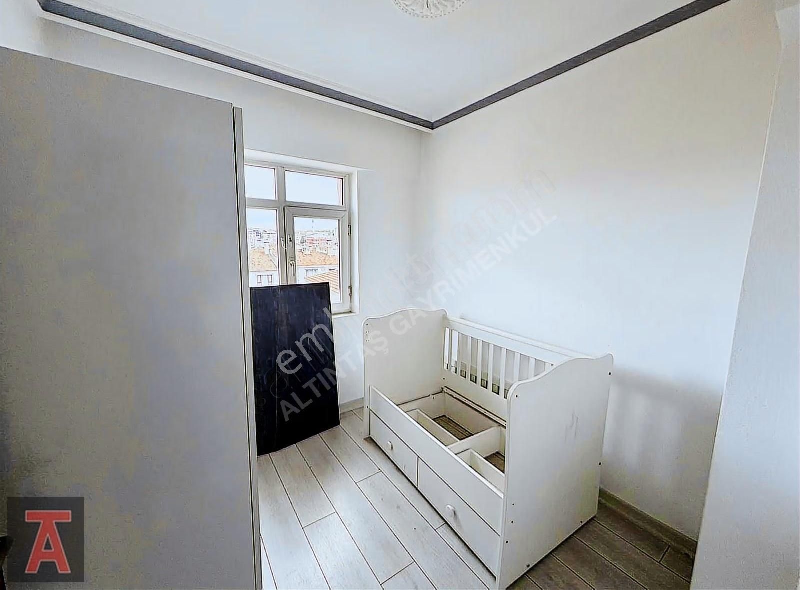 30 Ağustos Mah'de Ara Katta Yatırıma Oturuma Uygun 3+1 - Görsel 4