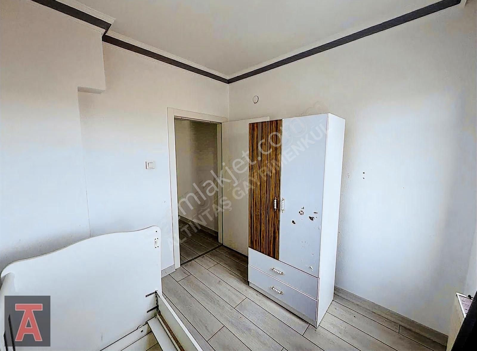 30 Ağustos Mah'de Ara Katta Yatırıma Oturuma Uygun 3+1 - Görsel 23