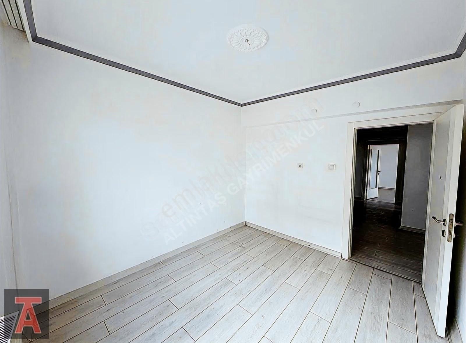 30 Ağustos Mah'de Ara Katta Yatırıma Oturuma Uygun 3+1 - Görsel 10