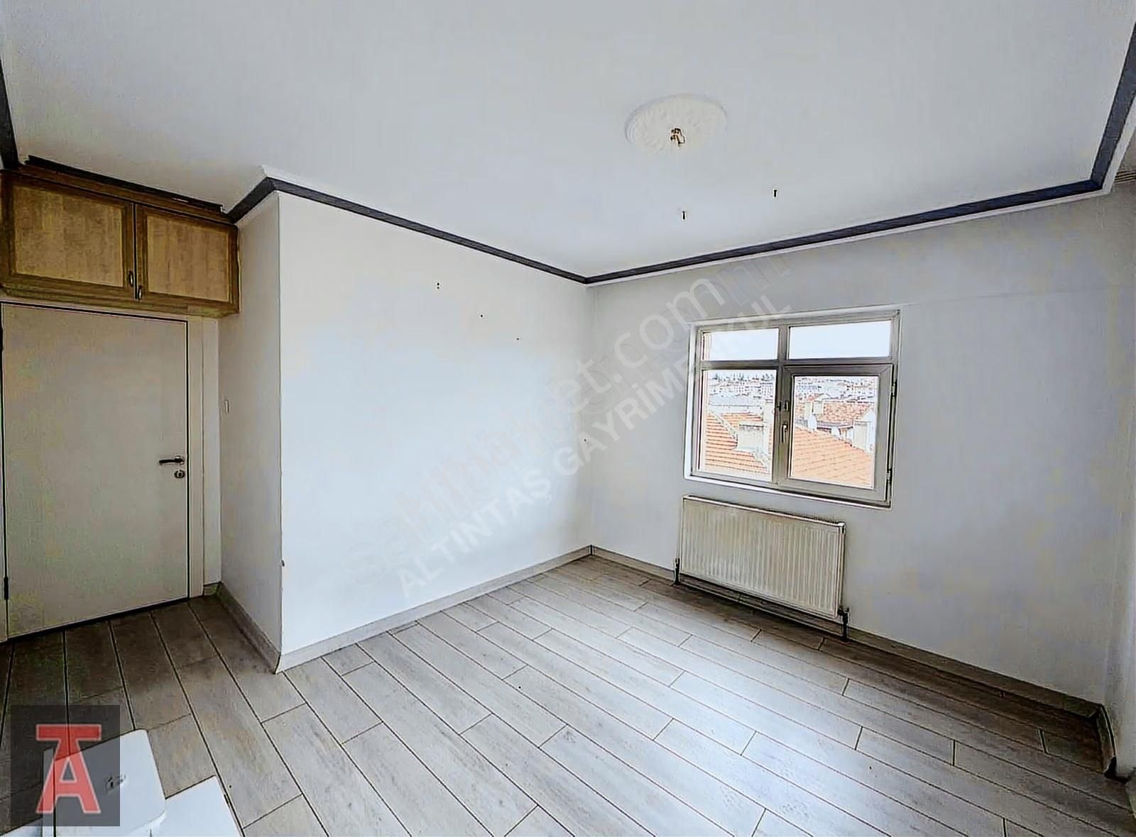 30 Ağustos Mah'de Ara Katta Yatırıma Oturuma Uygun 3+1 - Görsel 20