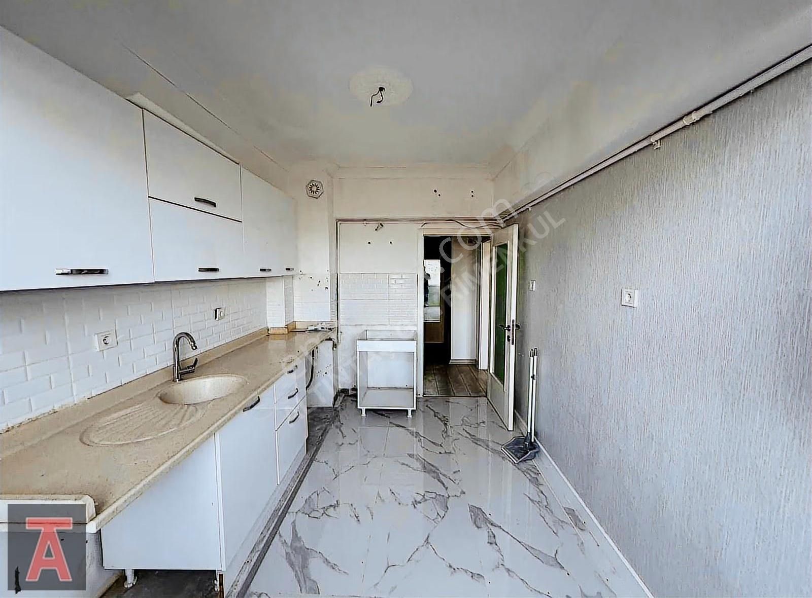 30 Ağustos Mah'de Ara Katta Yatırıma Oturuma Uygun 3+1 - Görsel 28