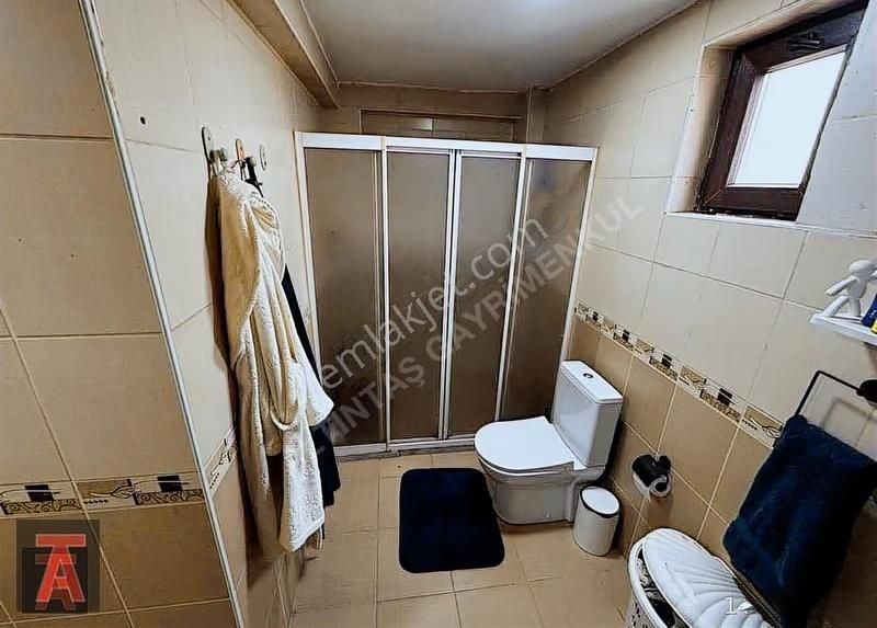 30 Ağustos Mah'de Geniş Metrekare Yapılı Ara Kat 3+1 Daire - Görsel 17