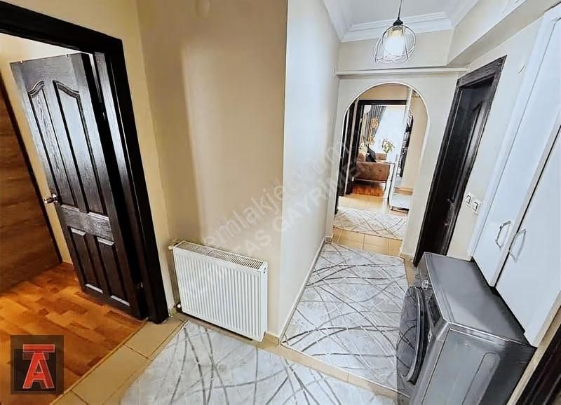 30 Ağustos Mah'de Geniş Metrekare Yapılı Ara Kat 3+1 Daire - Görsel 15