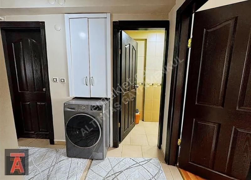 30 Ağustos Mah'de Geniş Metrekare Yapılı Ara Kat 3+1 Daire - Görsel 13