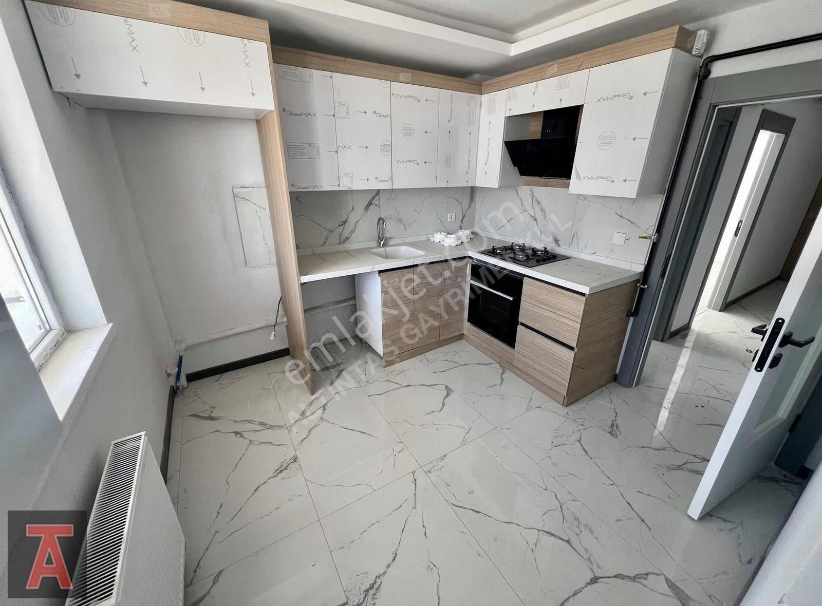 Sincan Yenikent'te Sıfır 3+1 Balkonlu Daire