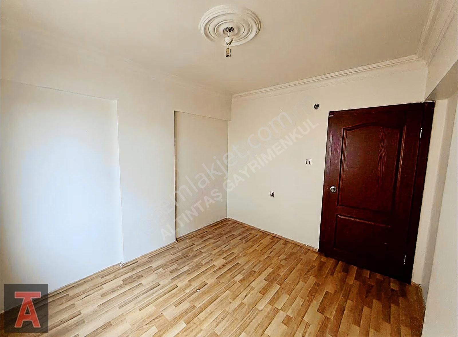 Kazım Karabekir Mah'de Ara Katta 3+1 Kiralık Daire - Görsel 14