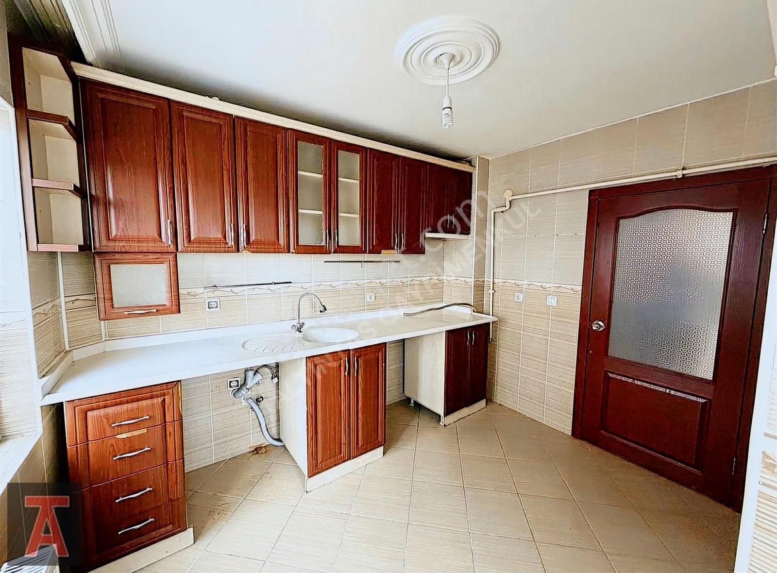 Kazım Karabekir Mah'de Ara Katta 3+1 Kiralık Daire - Görsel 10