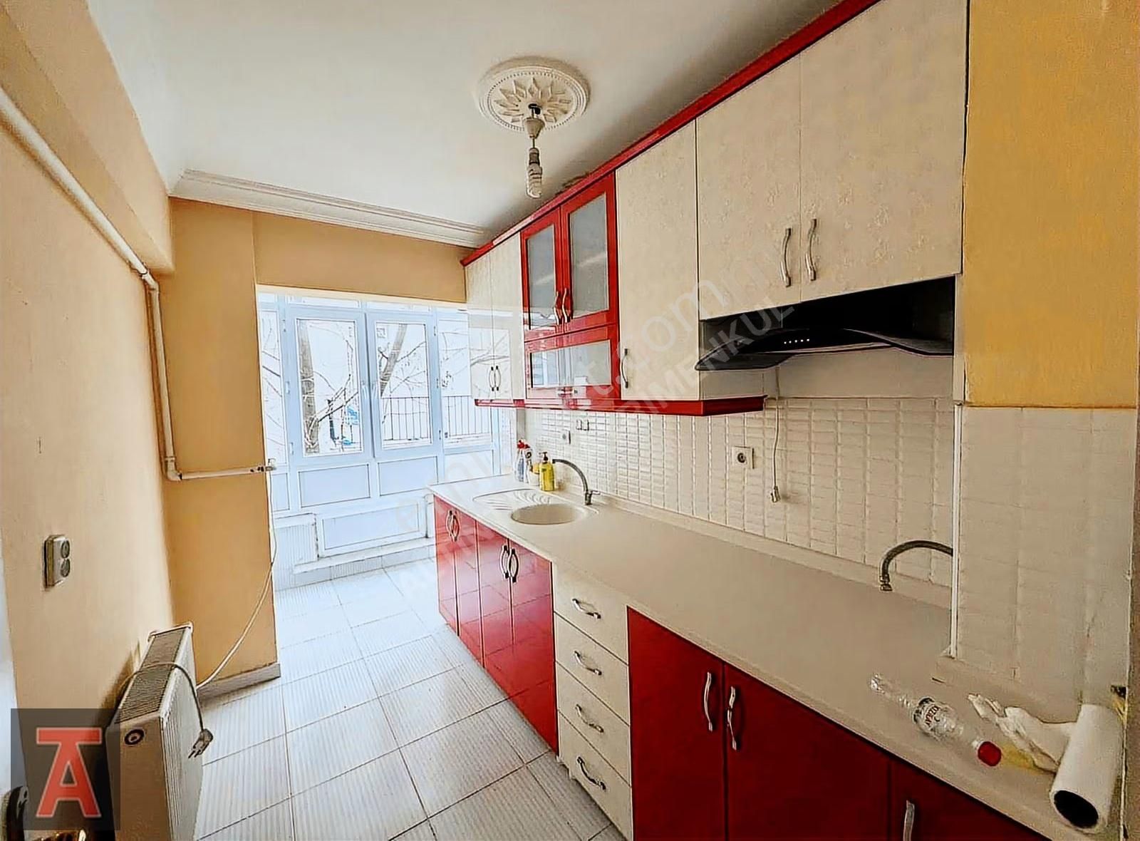 Etimesgut Merkezde Adliye Bina Yakını Katta Köşe Başı Ön Cephe - Görsel 11