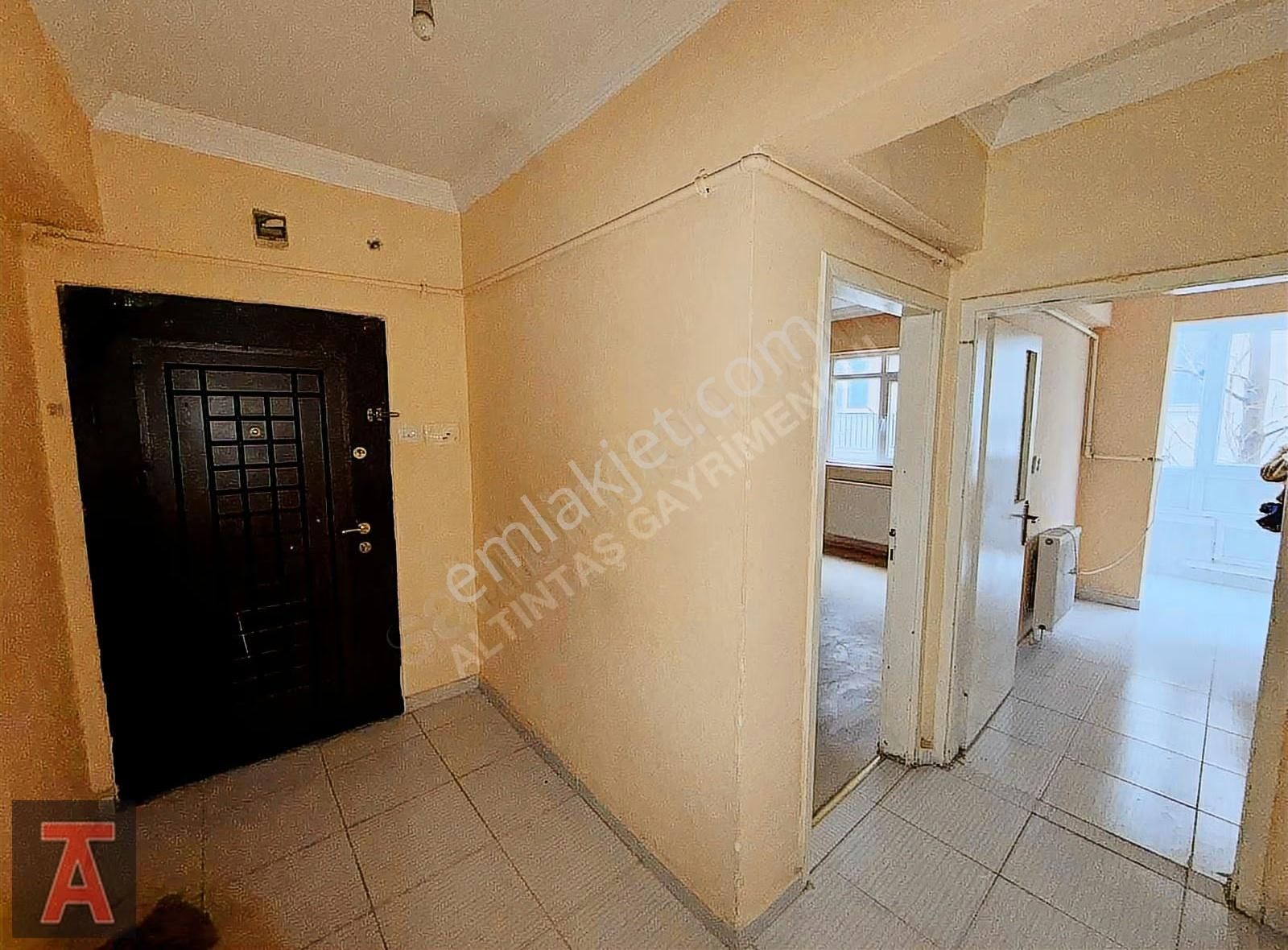 Etimesgut Merkezde Adliye Bina Yakını Katta Köşe Başı Ön Cephe - Görsel 9