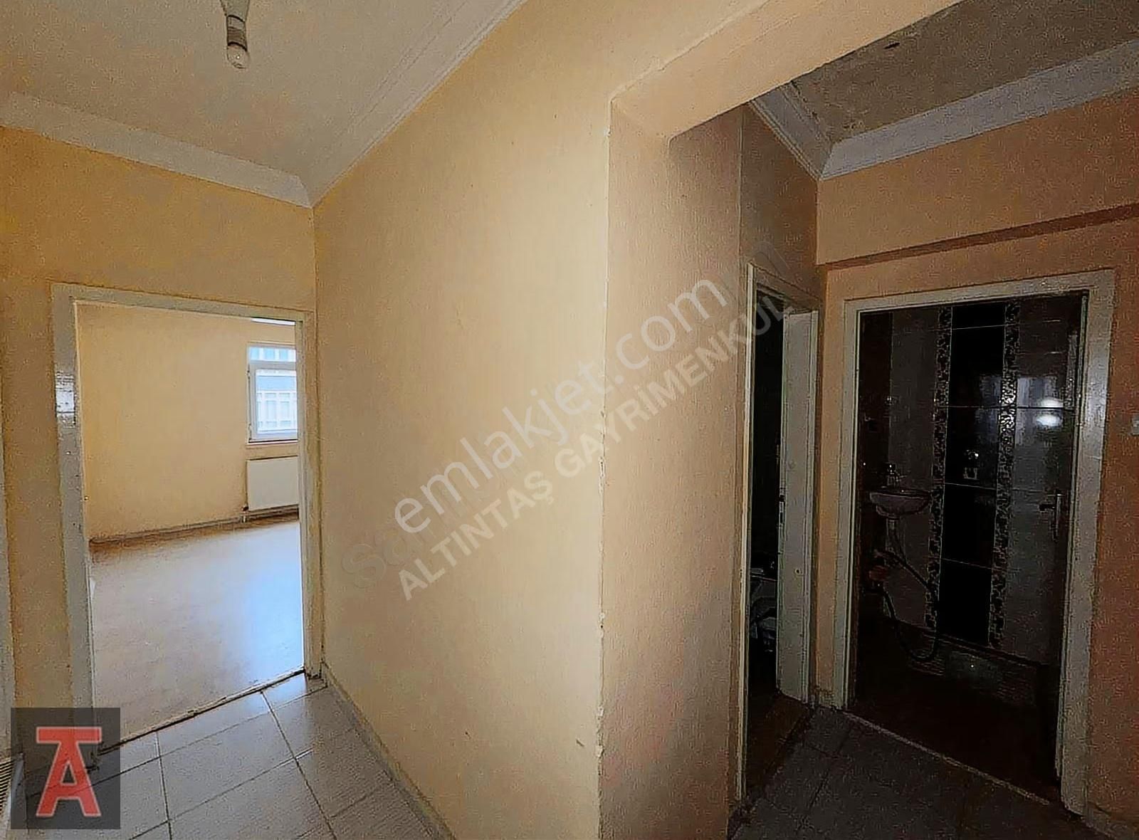 Etimesgut Merkezde Adliye Bina Yakını Katta Köşe Başı Ön Cephe - Görsel 24