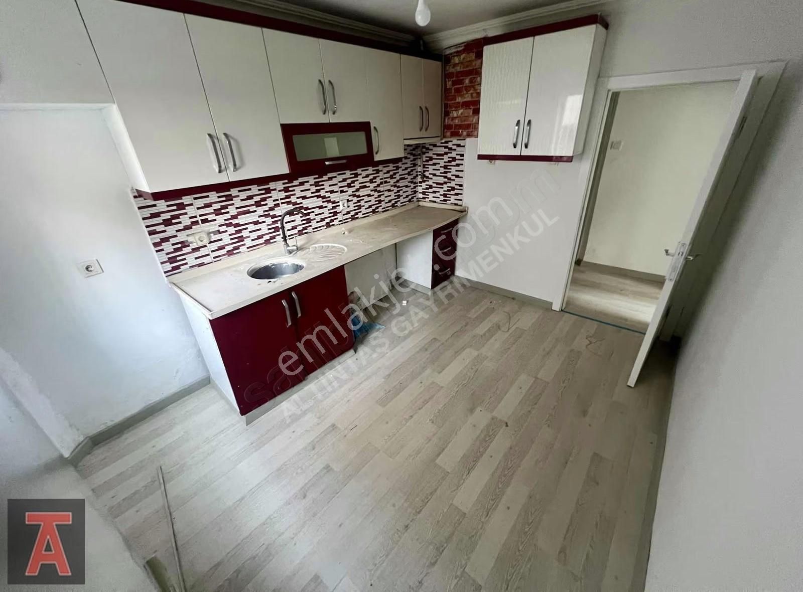 Etimesgut Merkezde Satılık Balkonlu 2+1 Daire - Görsel 7