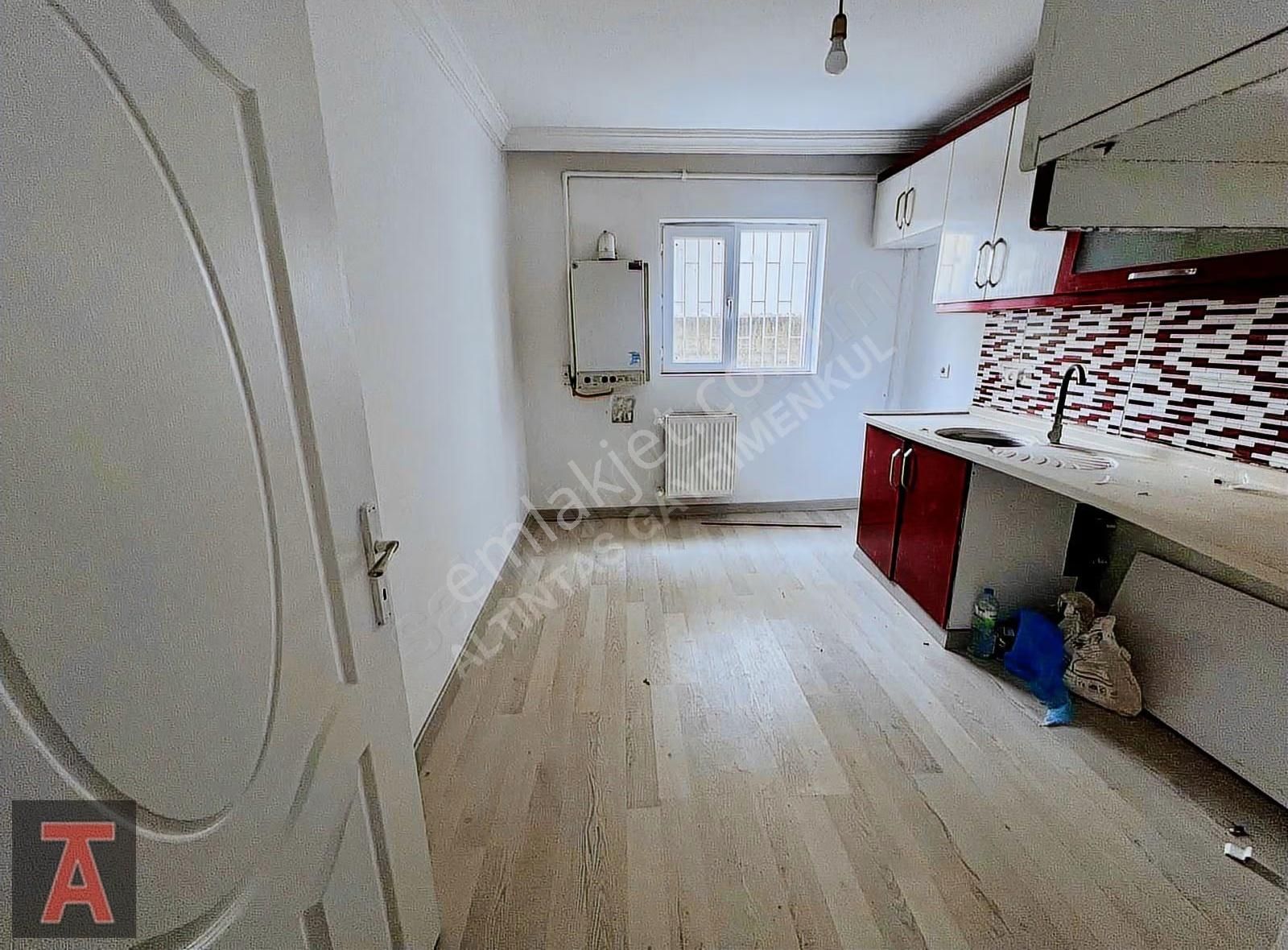 Etimesgut Merkezde Satılık Balkonlu 2+1 Daire - Görsel 12