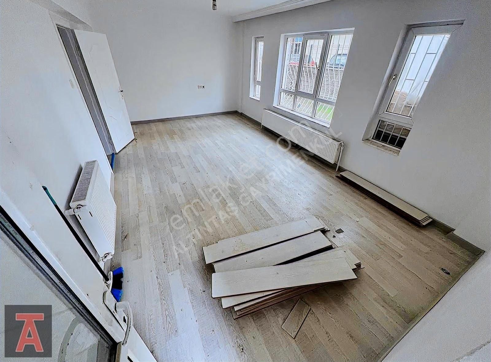 Etimesgut Merkezde Satılık Balkonlu 2+1 Daire - Görsel 3