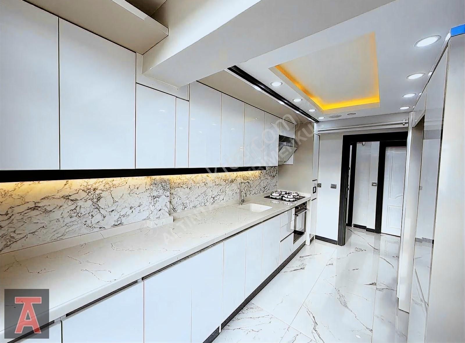 Alsancak Mah'de Asansörlü Lüx Yapılı Ara Katta 3+1 Daire - Görsel 5