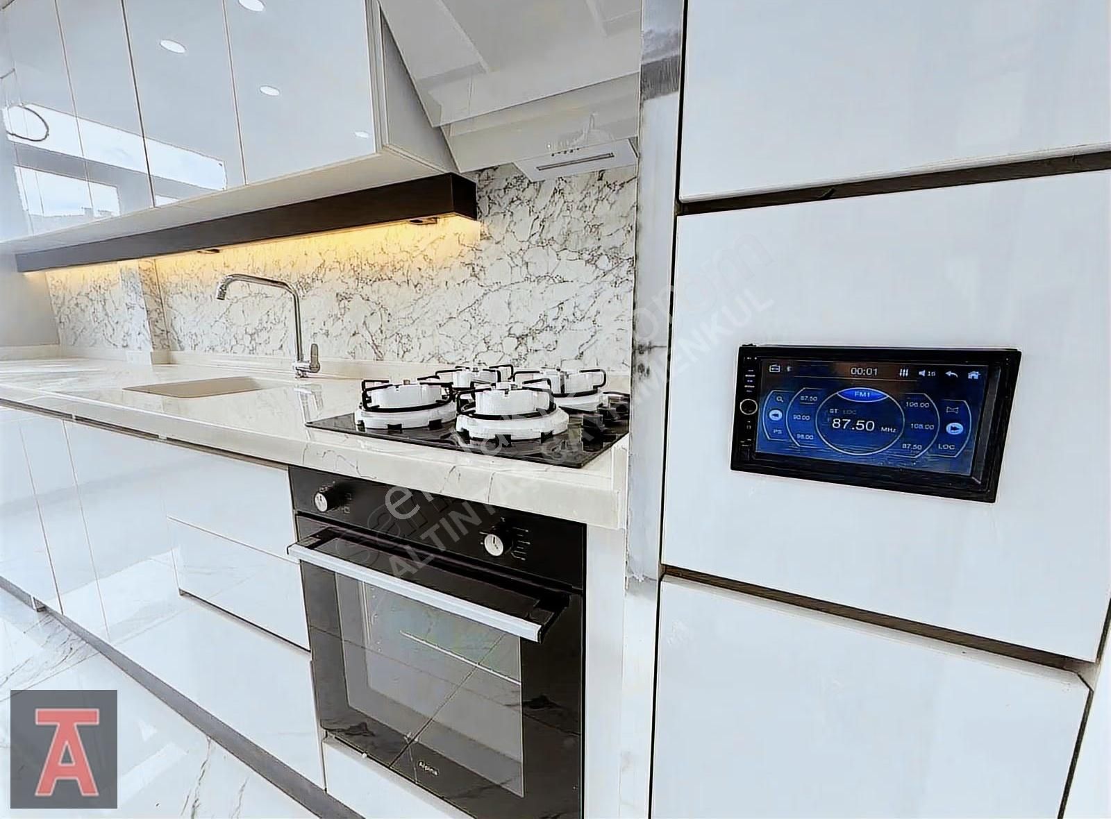 Alsancak Mah'de Asansörlü Lüx Yapılı Ara Katta 3+1 Daire - Görsel 7