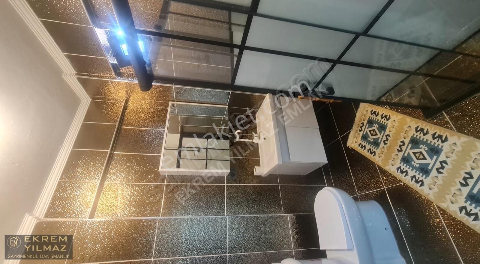 Gülpınar'da Eşyalı 1+1 Müstakil Ev: Bahçeli, Otoparklı - Görsel 6