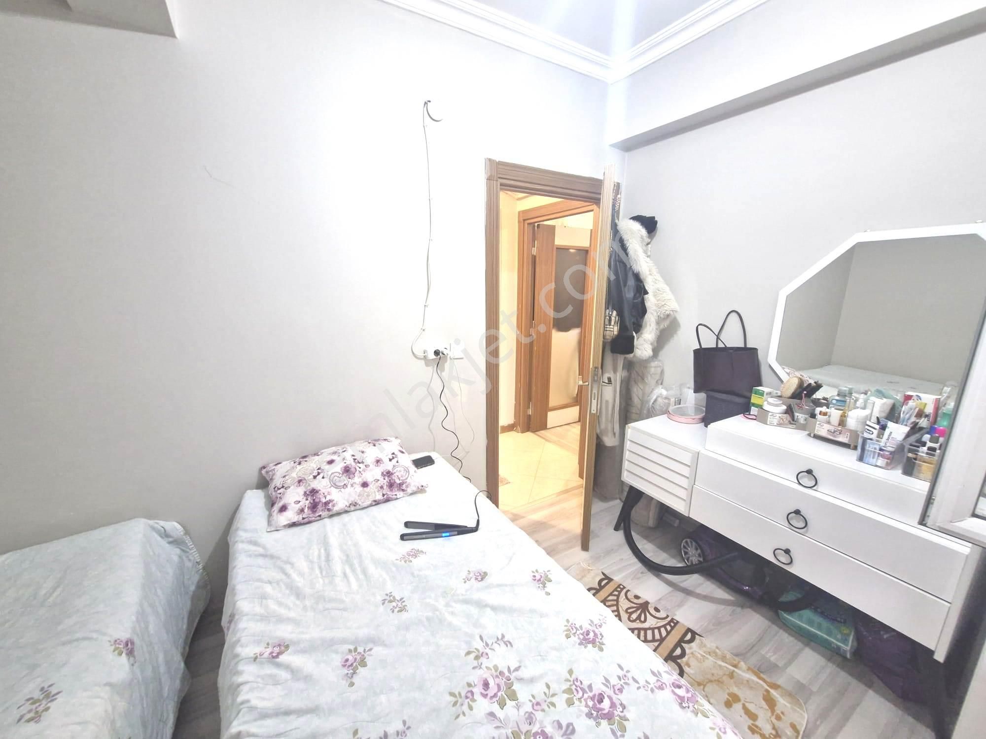 Mevlana Camii Yakını Satılık 1+1 Yüksek Giriş Kat Mülkiyetli - Görsel 5