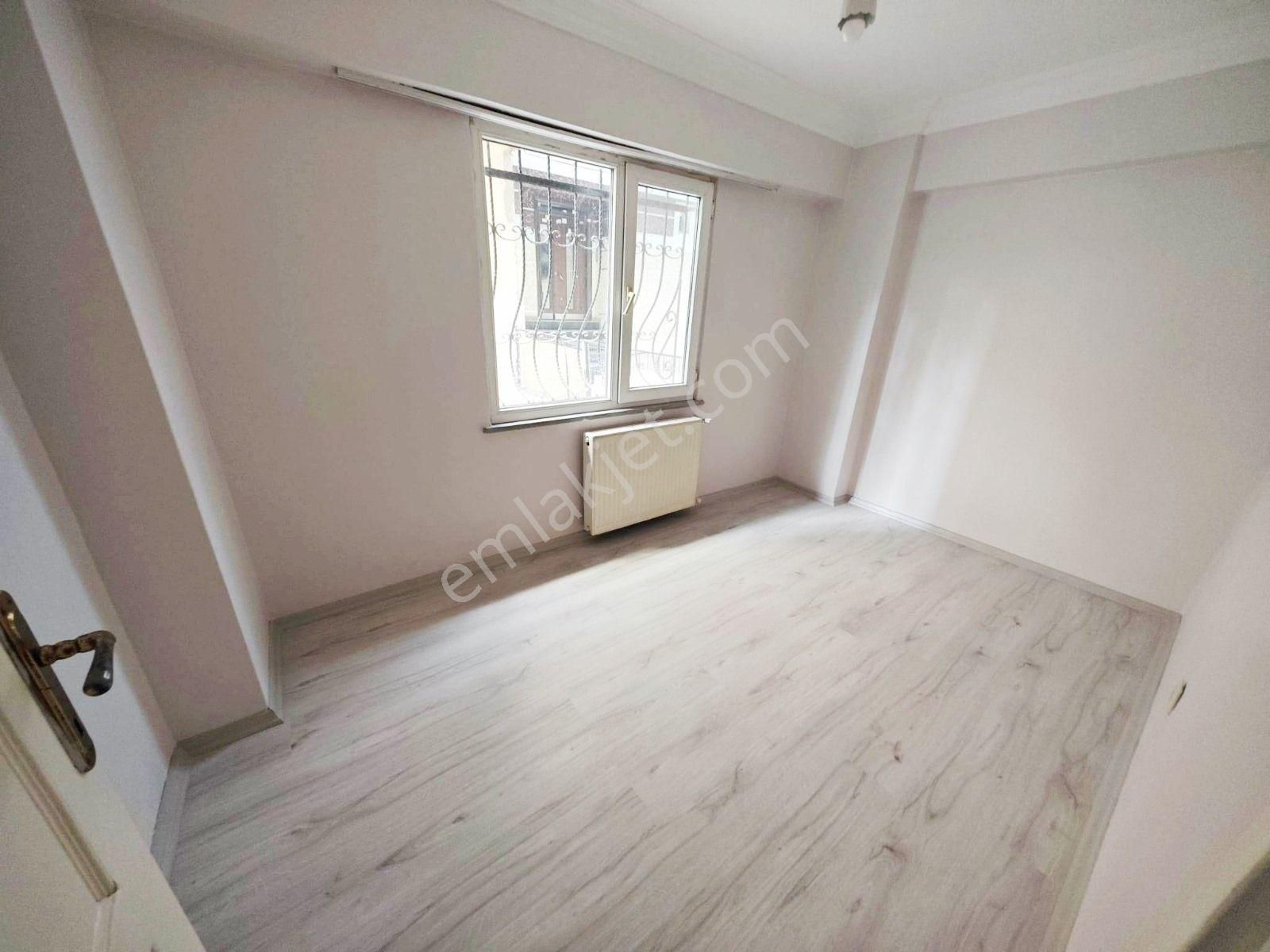 Çakmak Durağı Yakını Satılık 2+1 Krediye Uygun Bahçekatı Daire - Görsel 3