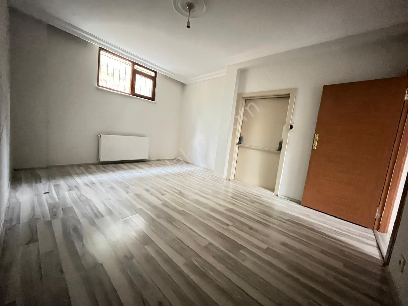 Ahmet Yesevi Mahallesinde Geniş Ve Kullanışlı 2+1 Yüksek Giriş - Görsel 25