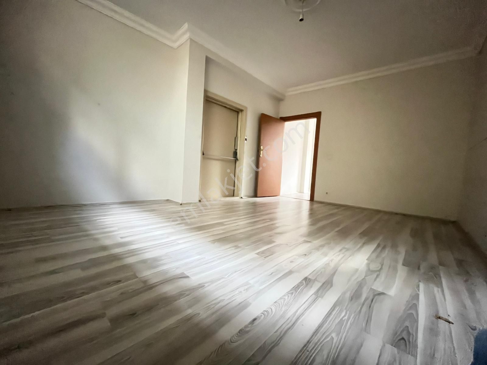 Ahmet Yesevi Mahallesinde Geniş Ve Kullanışlı 2+1 Yüksek Giriş - Görsel 23