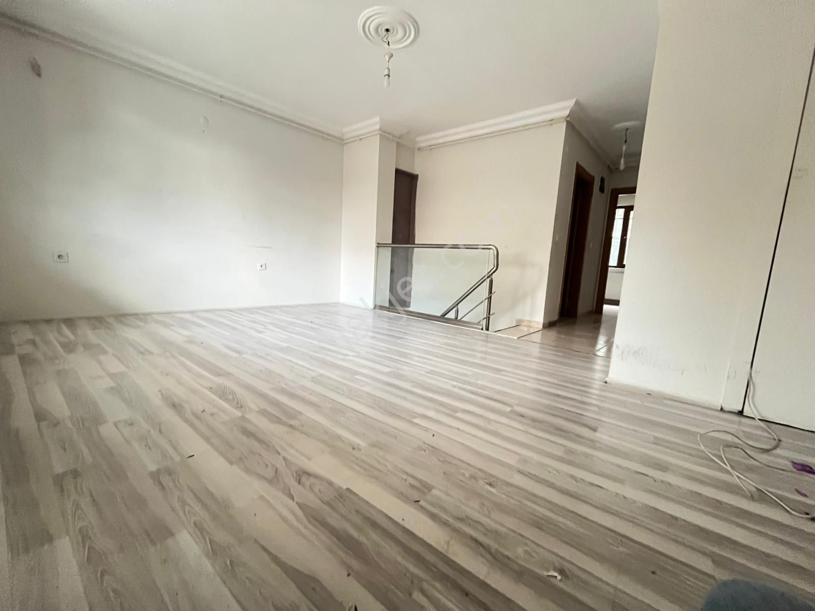 Ahmet Yesevi Mahallesinde Geniş Ve Kullanışlı 2+1 Yüksek Giriş