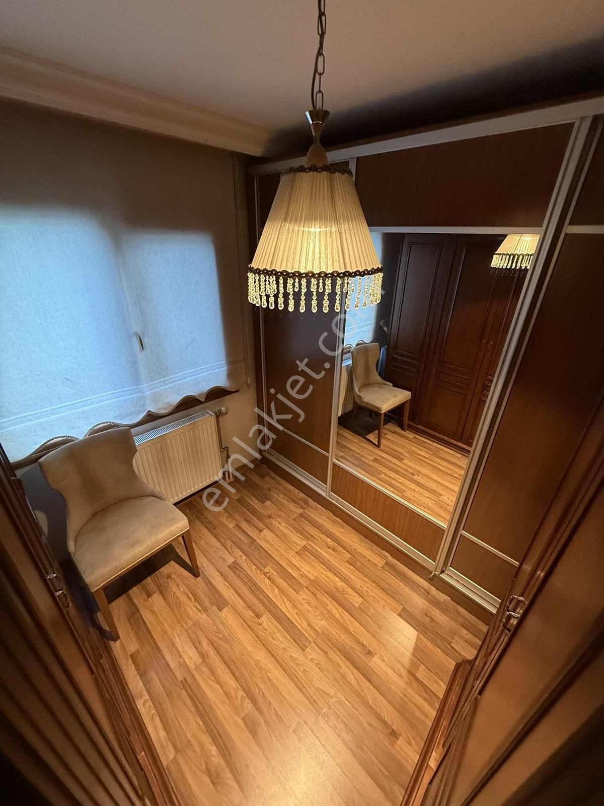 Nurfen'den Cadde Üstü Arakat Geniş Cam Balkonlu Kiralık Daire - Görsel 11