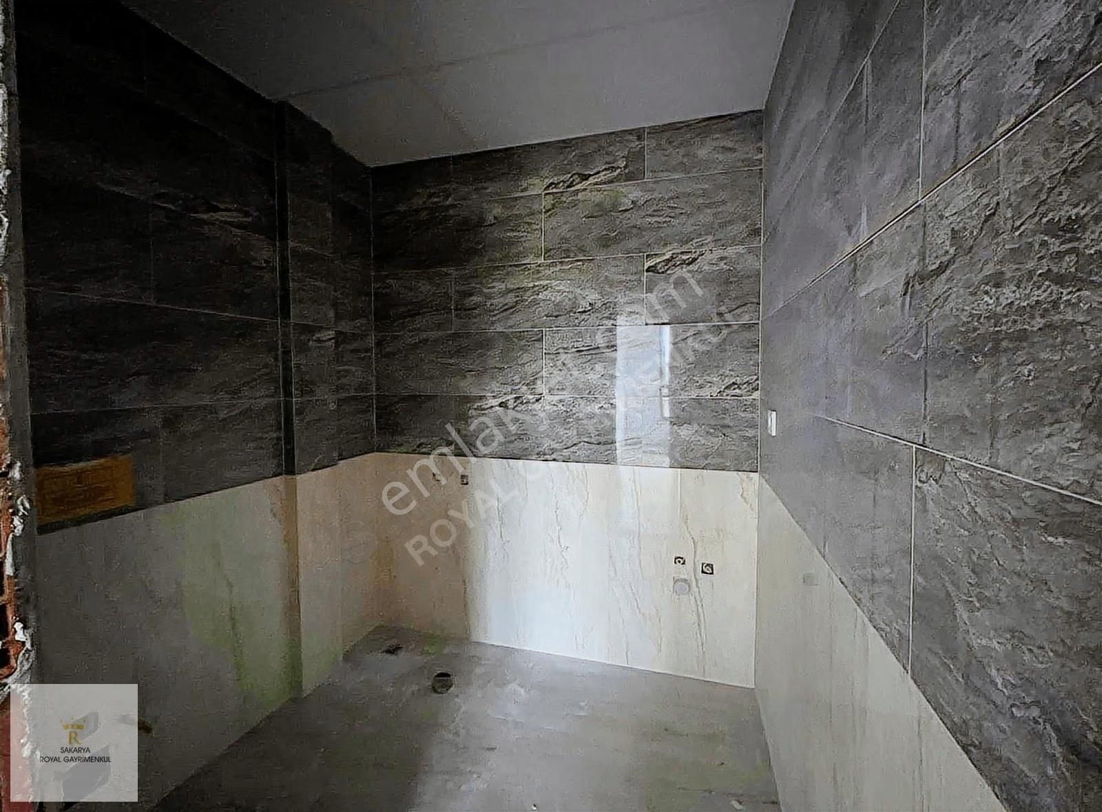 Sakarya Royal'den Tuzla Mh'de Yeraltı Otoparklı Lüks 3+1daireler - Görsel 13