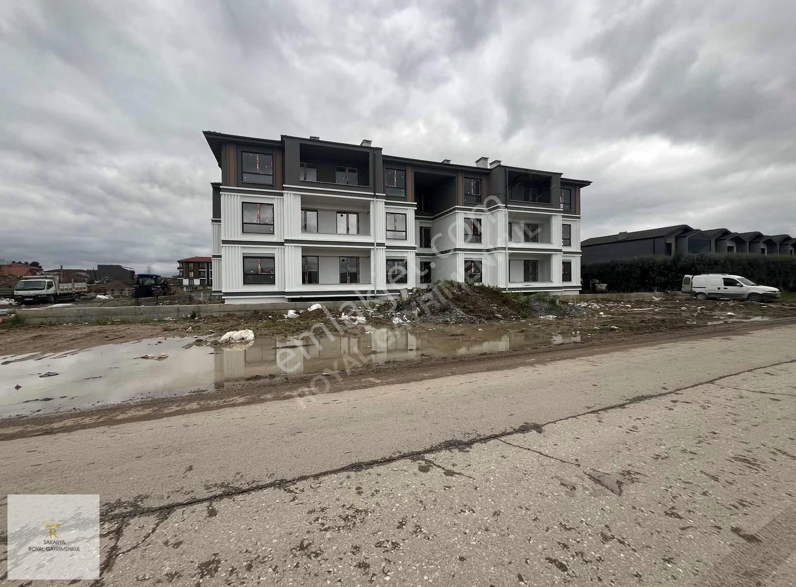 Sakarya Royal'den Tuzla Mh'de Yeraltı Otoparklı Lüks 3+1daireler - Görsel 18