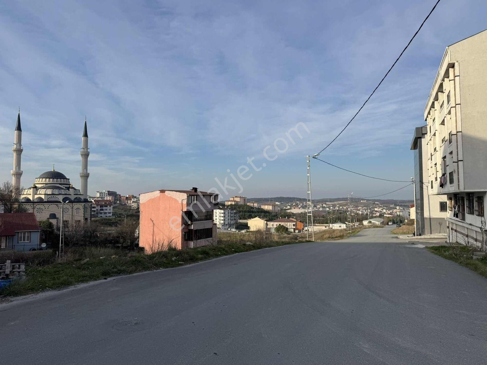 Arnavutköy Yavuzselim 0.95 Emsal 3 Kat İmarlı Satılık Arsa