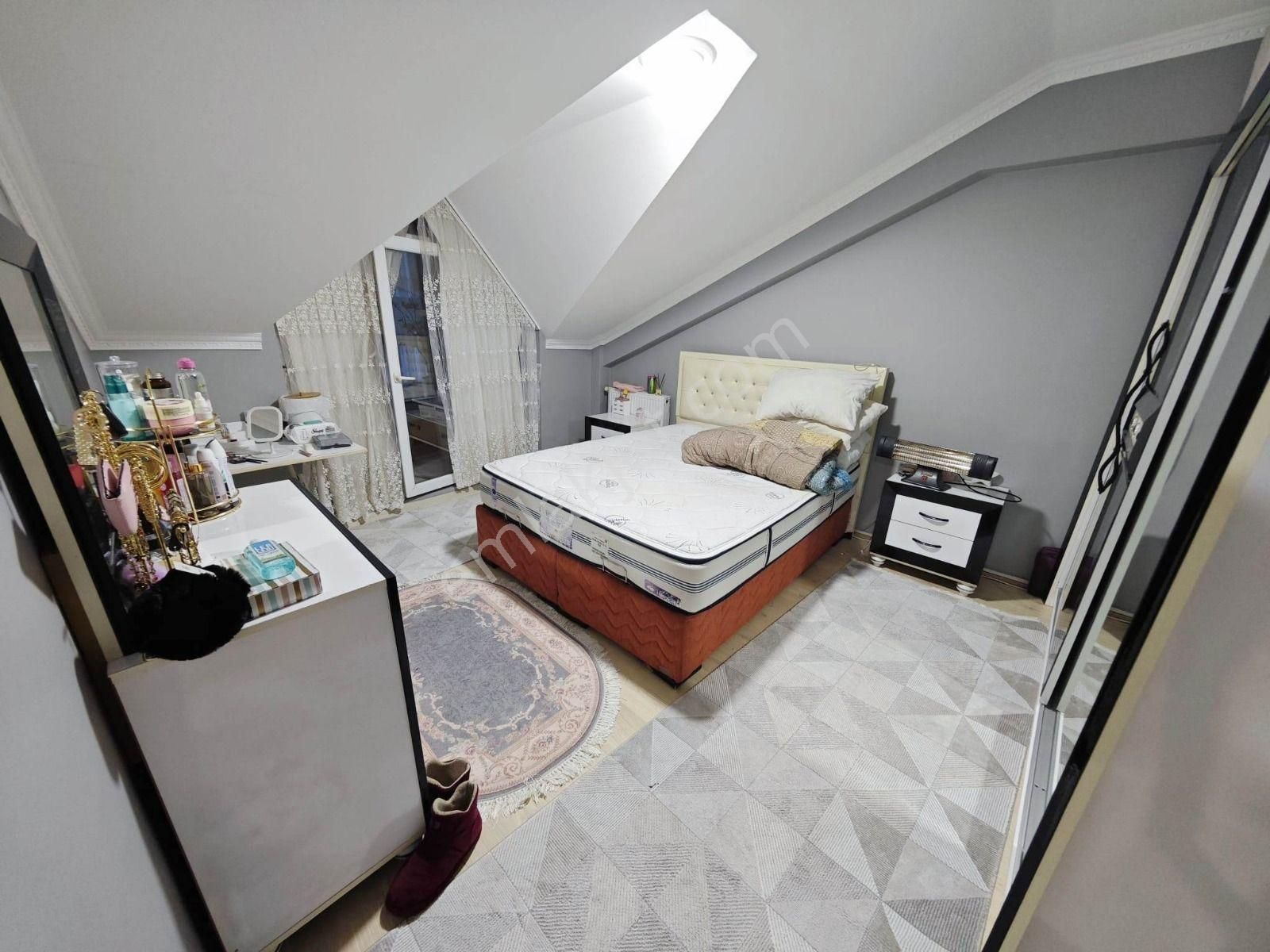 Yenibosna Pazar Pazarında 5+1 Krediye Uygun Ferah Dublex - Görsel 9