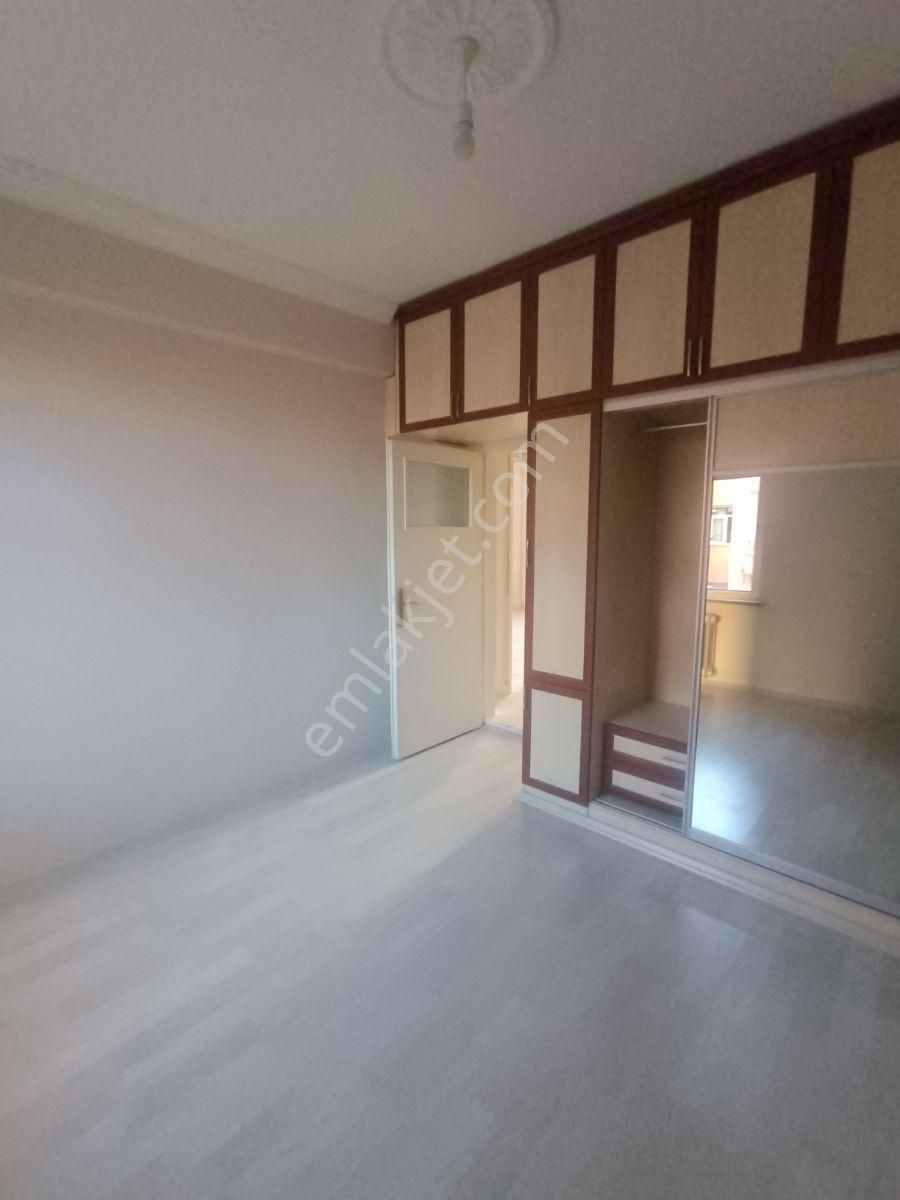 Site İçerisinde Aile Apartmanında Kiralık Bakımlı Daire - Görsel 7