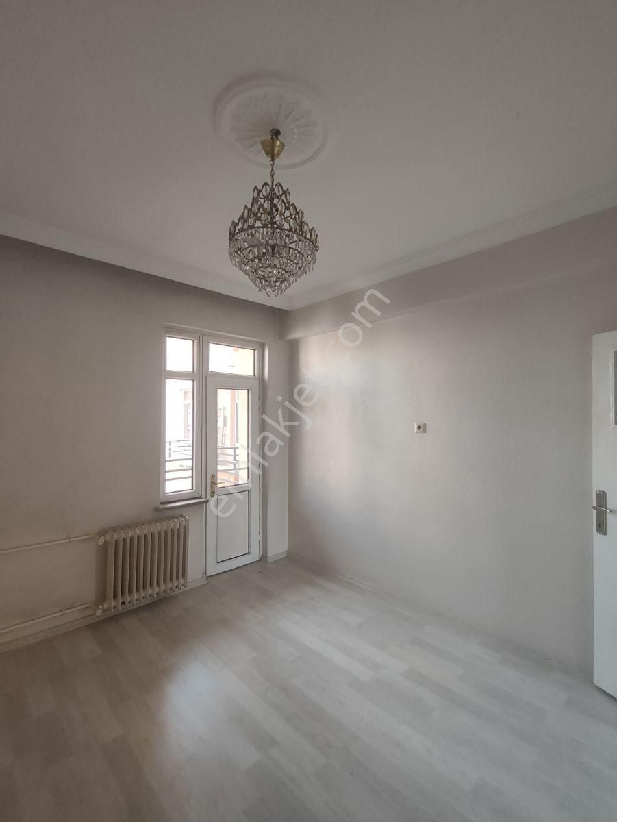 Site İçerisinde Aile Apartmanında Kiralık Bakımlı Daire - Görsel 6