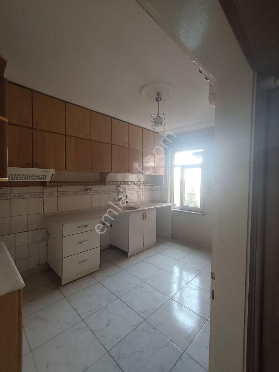 Site İçerisinde Aile Apartmanında Kiralık Bakımlı Daire - Görsel 5