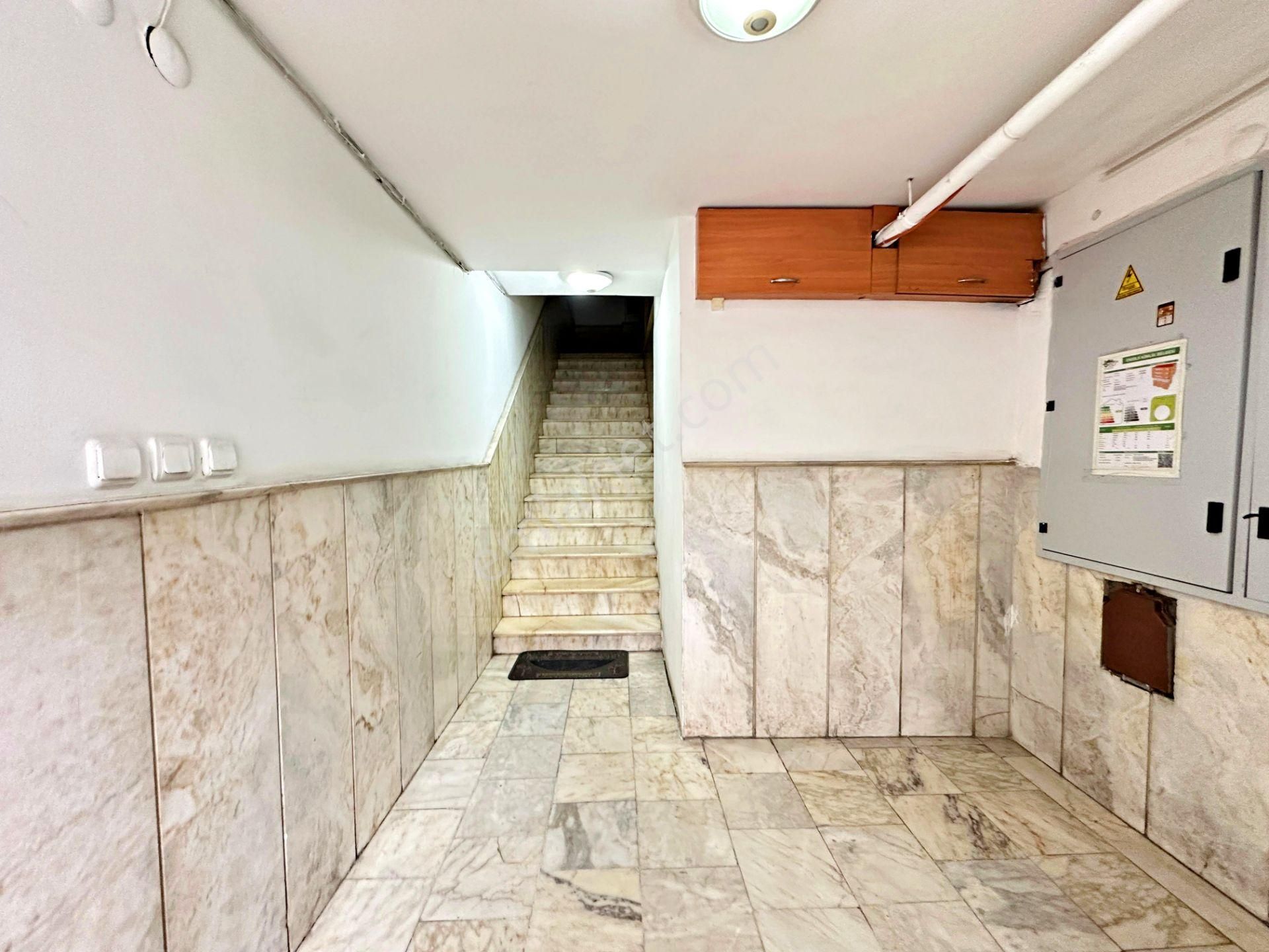 Bahçelievler Talatpaşa'da Açık Otoparklı 3+1 Kiralık Daire - Görsel 31