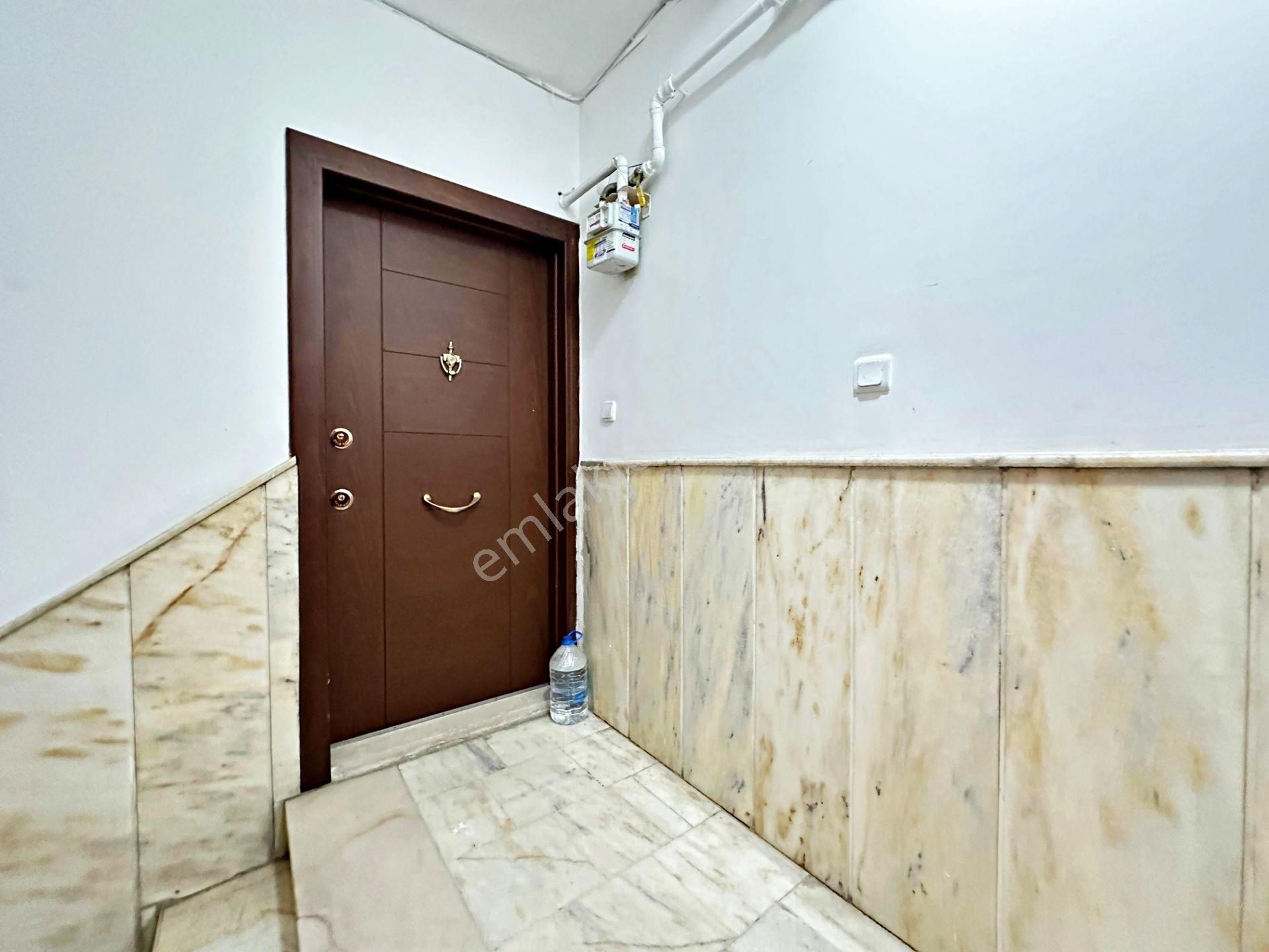 Bahçelievler Talatpaşa'da Açık Otoparklı 3+1 Kiralık Daire - Görsel 30