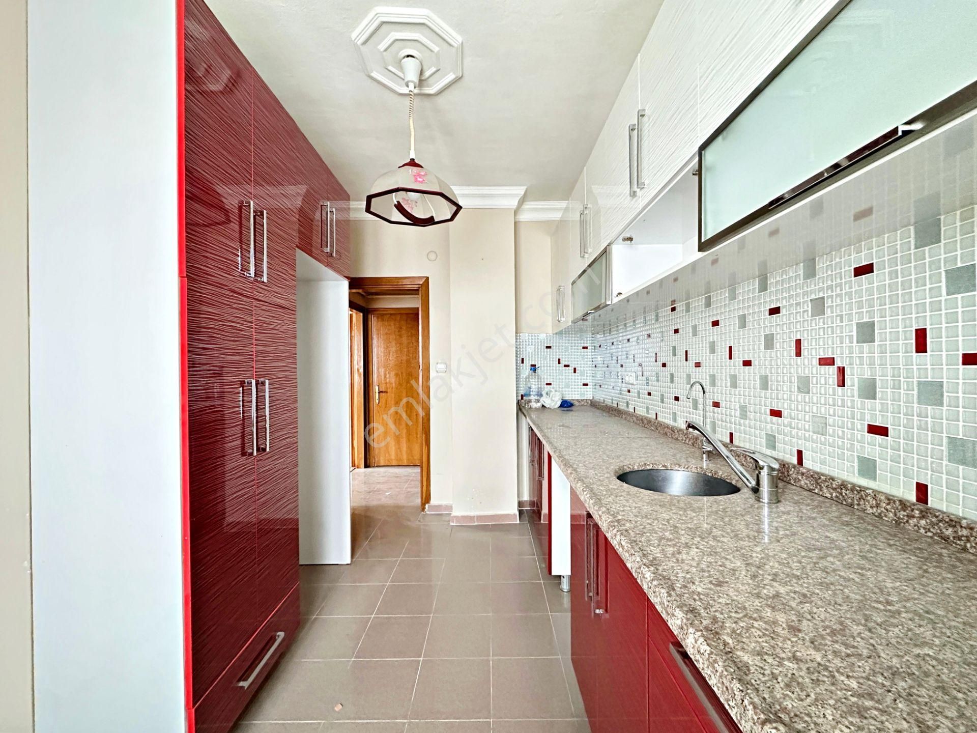 Bahçelievler Talatpaşa'da Açık Otoparklı 3+1 Kiralık Daire - Görsel 14