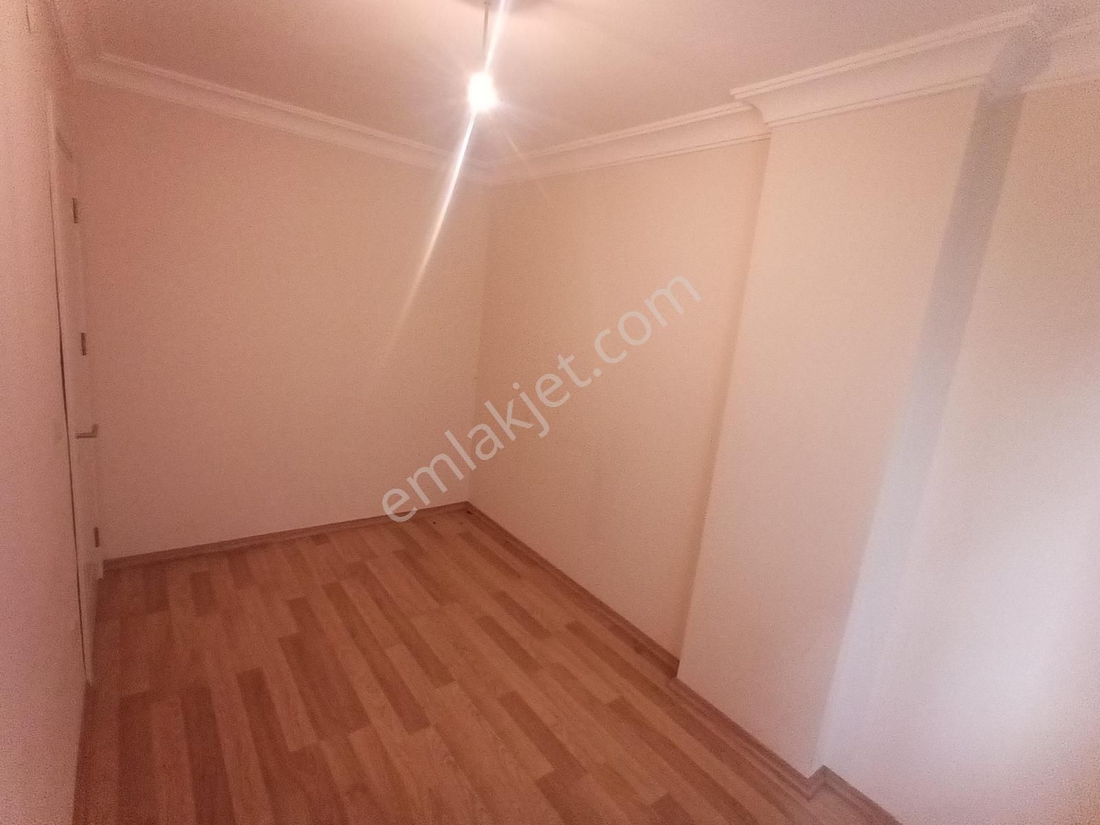 Ümraniye Armağanevler Mahallesinde 2+1 Kiralık Daire - Görsel 2