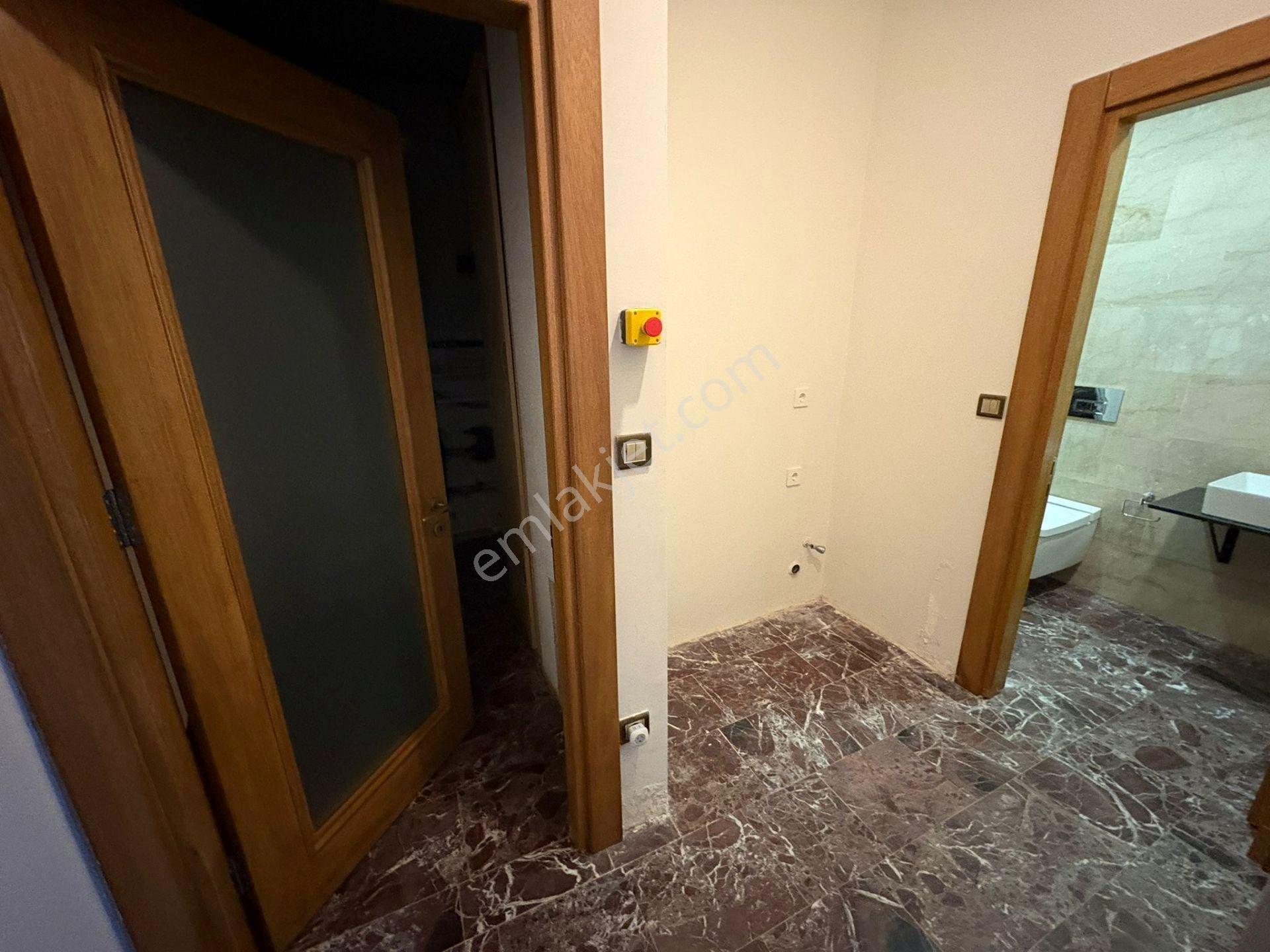 Reşitpaşa'da Yapılı Ahşap Bina - Görsel 34