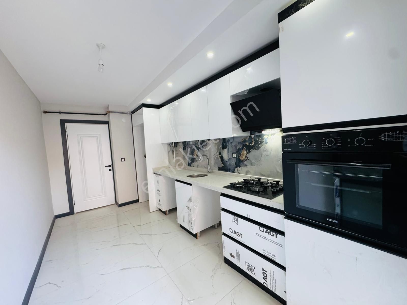 Merpa'dan_bağlık Mah'de Avm.'ler Bölgesinde Kiralık Sıfır_2+1 - Görsel 5