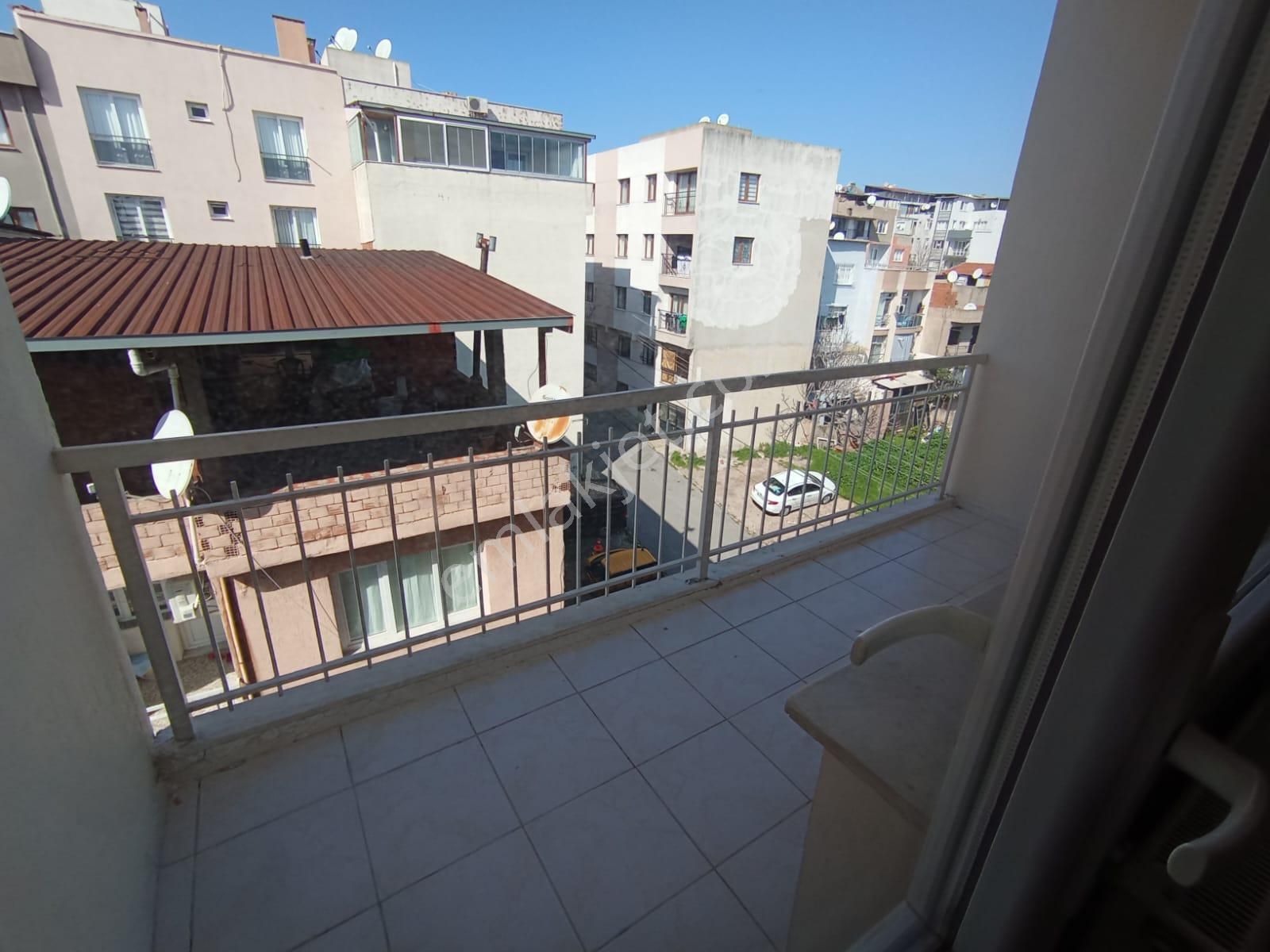 Karabağlar Bozyaka Kapalı Pazar Yeri Dibinde 3+1 125 M2 Doğalğazlı Kiralık Daire - Görsel 8