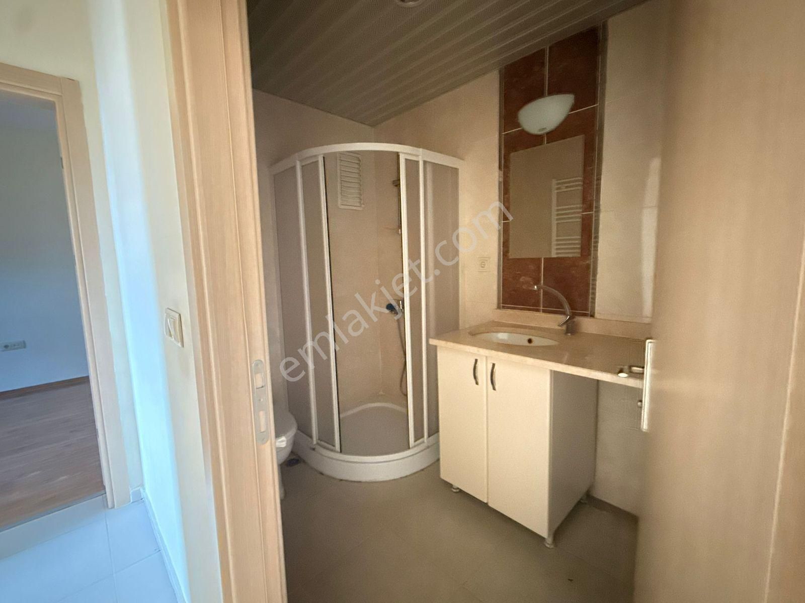 Manzaralı Temiz Kullanışlı Kiralık 2+1 - Görsel 28