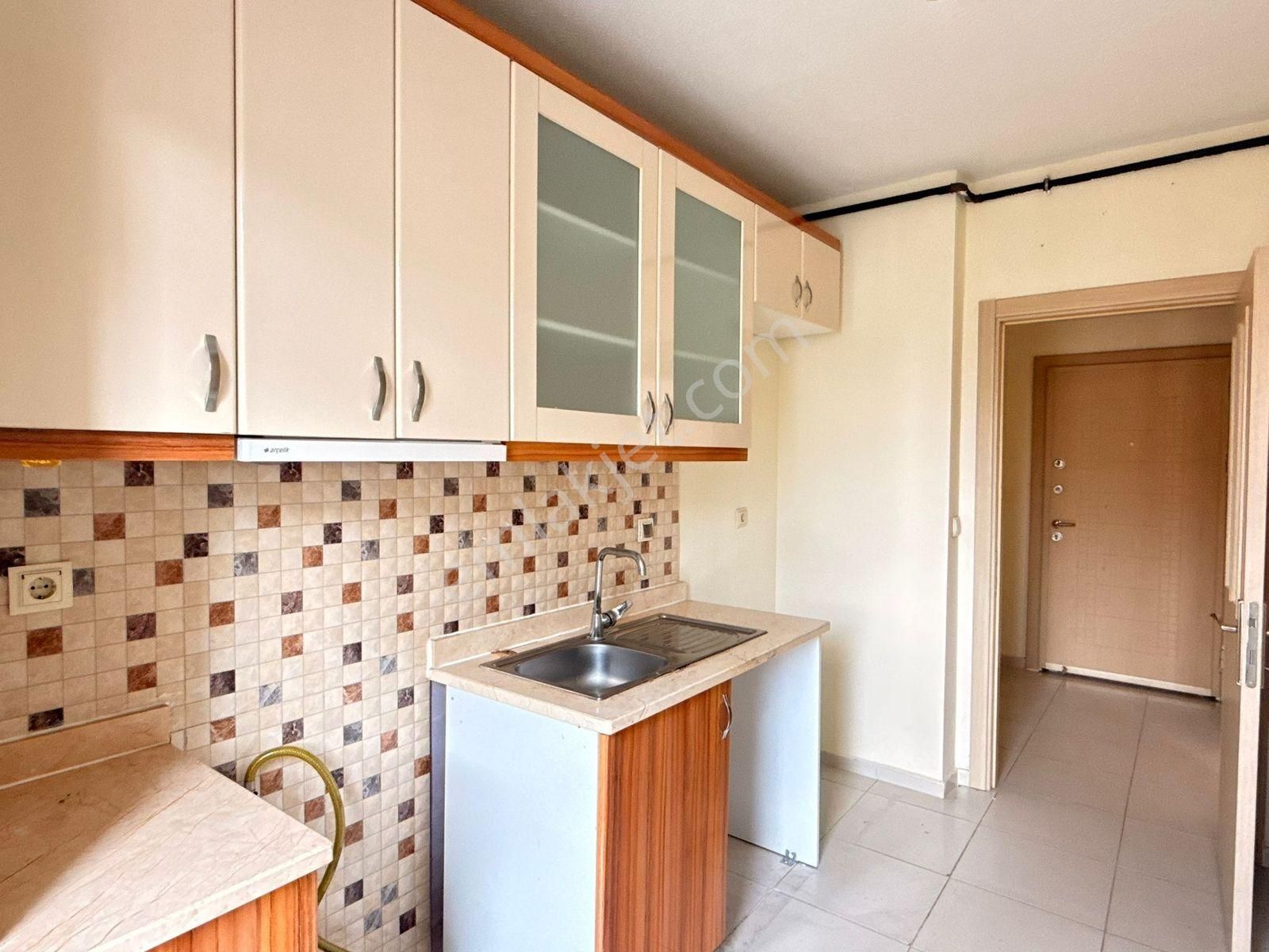 Manzaralı Temiz Kullanışlı Kiralık 2+1 - Görsel 4